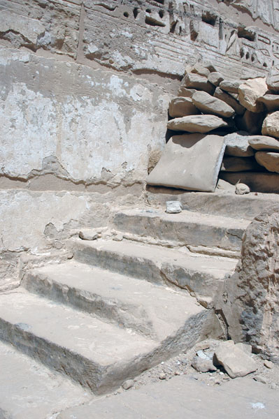 medinet_habu_jul_2006_0167