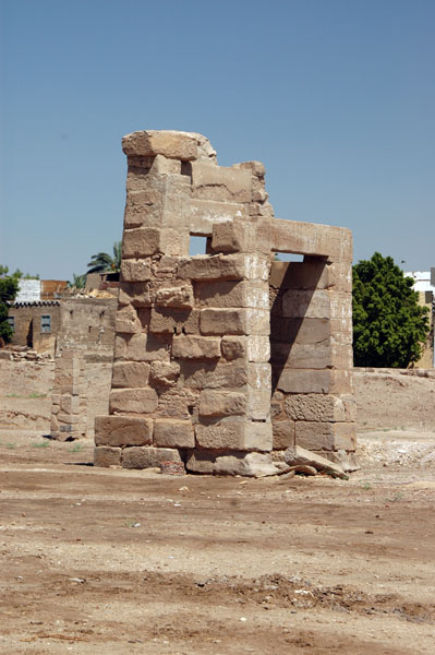 medinet_habu_jul_2006_0183