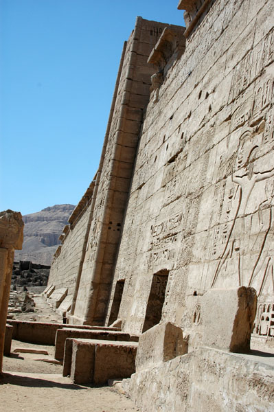 medinet_habu_jul_2006_0233
