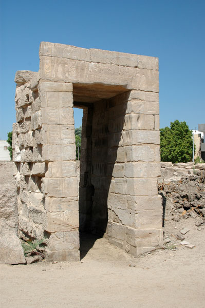 medinet_habu_jul_2006_0258