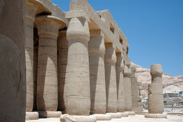 ramesseum_jul_2006_0027