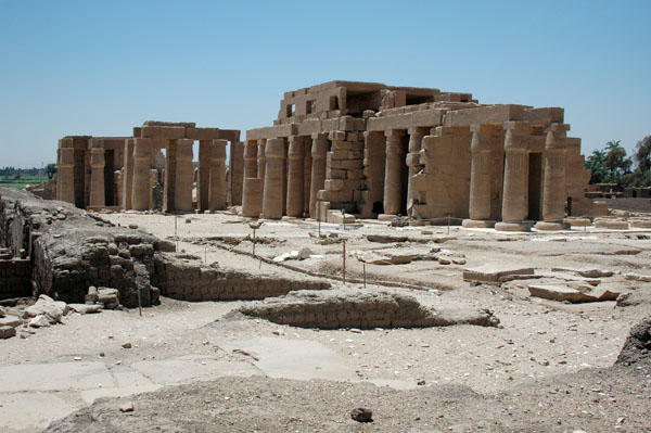 ramesseum_jul_2006_0032